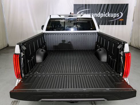 Used 2022 Toyota Tundra SR5 w/ SR5 Convenience Package image 45