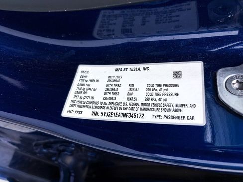 Used 2022 Tesla Model 3 Standard Range image 32