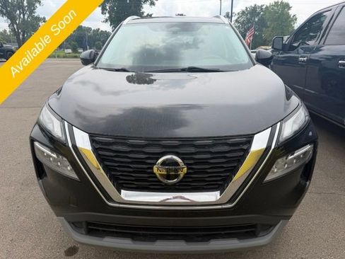Used 2021 Nissan Rogue SV FWD image 3