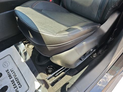 Used 2023 Jeep Compass Limited w/ Sun and Sound Group AWD/4WD image 24