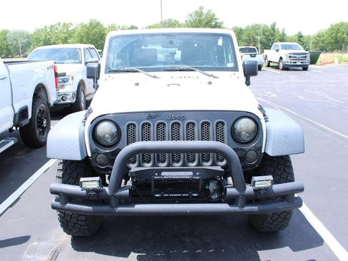 Used 2016 Jeep Wrangler Sport AWD/4WD image 2