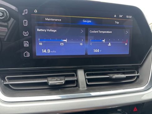 Used 2025 Chevrolet Trax LT image 45