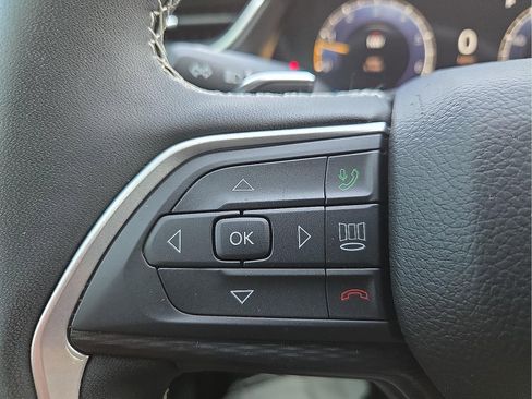 Used 2025 Jeep Grand Cherokee L Altitude image 20