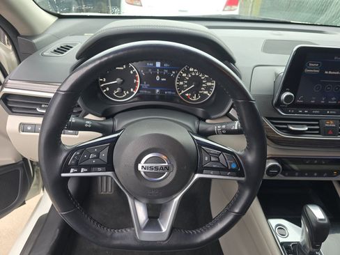 Used 2021 Nissan Altima 2.5 Platinum image 10