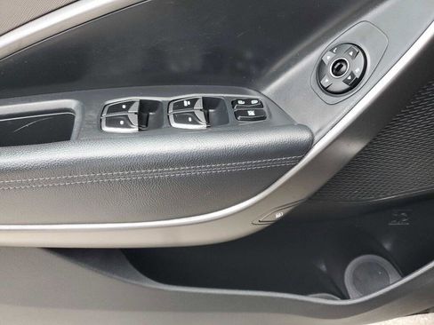 Used 2013 Hyundai Santa Fe Sport FWD image 17