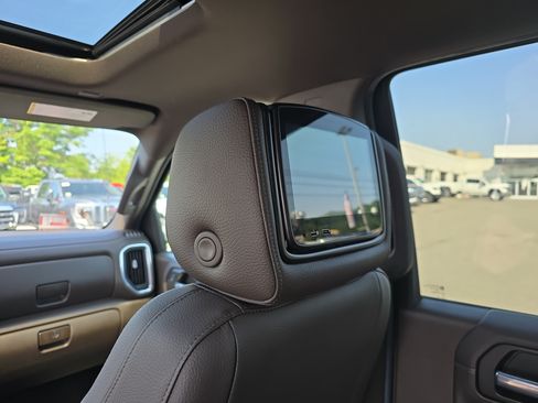 Used 2020 GMC Sierra 1500 Denali w/ Denali Ultimate Package AWD/4WD image 18