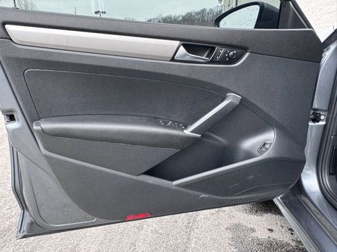 Used 2020 Volkswagen Passat 2.0T S image 22