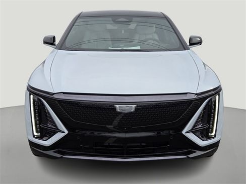 New 2026 Cadillac Lyriq Sport image 8