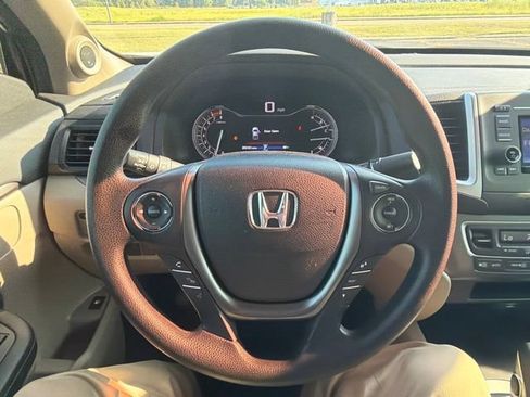 Used 2017 Honda Ridgeline RTS image 13