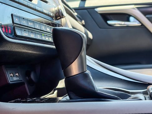 Certified 2022 Lexus RX 350 AWD w/ Special Edition image 22