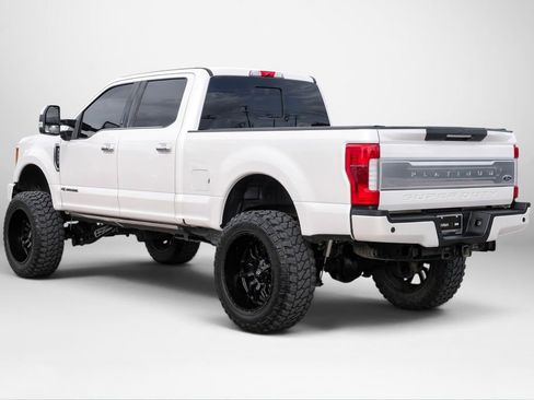Used 2019 Ford F250 Platinum w/ Platinum Ultimate Package AWD/4WD image 7