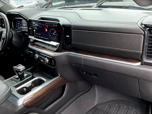 Used 2022 GMC Sierra 1500 Elevation image 21