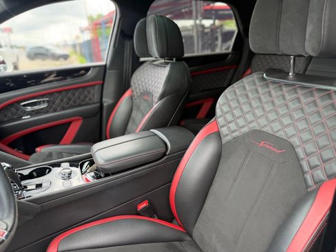 Used 2021 Bentley Bentayga Speed AWD/4WD image 38
