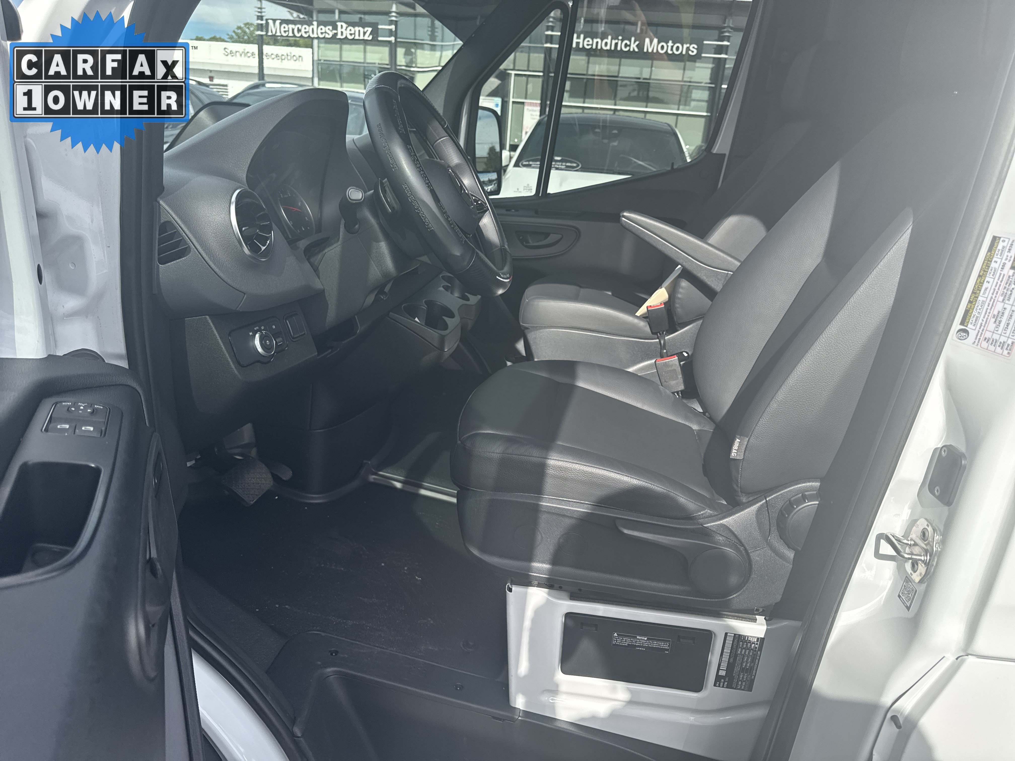 Used 2025 Mercedes-Benz Sprinter 2500 image 16