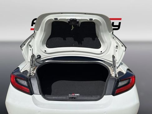Used 2024 Toyota GR86 RWD image 12