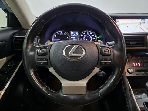 Used 2017 Lexus IS 300 AWD image 17