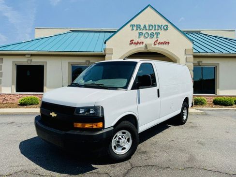 Used 2020 Chevrolet Express 2500 w/ Driver Convenience Package image 22