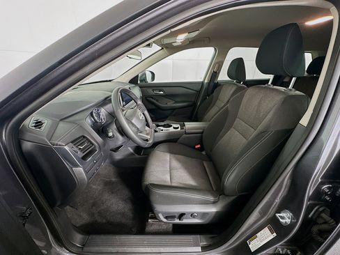 Used 2025 Nissan Rogue SV image 13