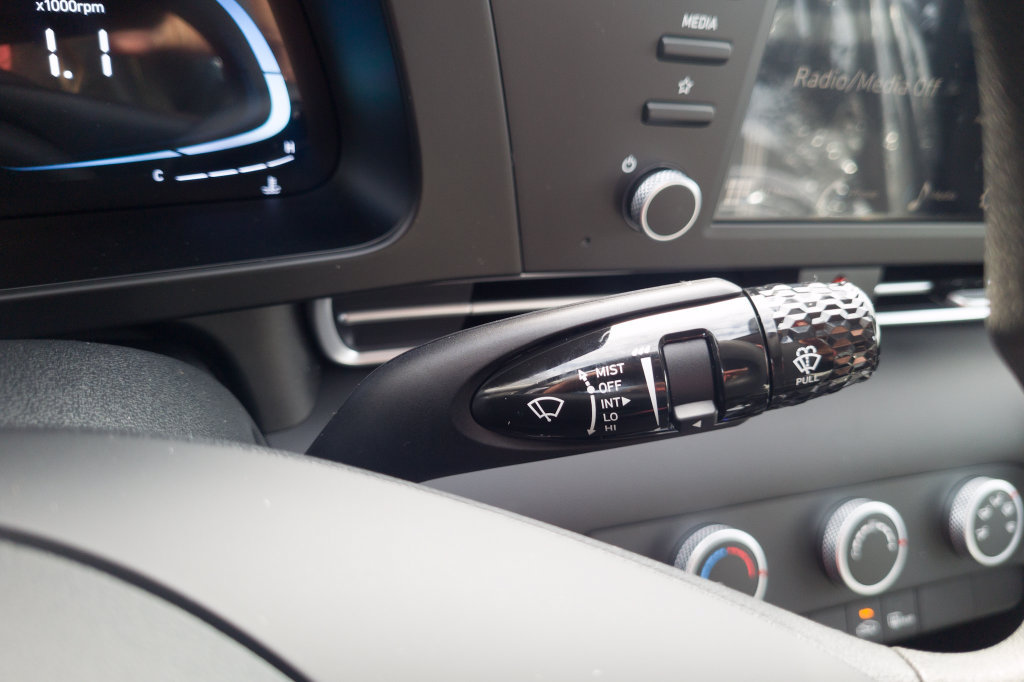 New 2026 Hyundai Elantra SEL Sport FWD image 27