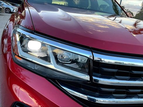 Used 2022 Volkswagen Atlas Cross Sport SE image 27