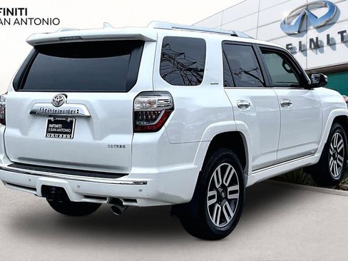 Used 2022 Toyota 4Runner Limited AWD/4WD image 2