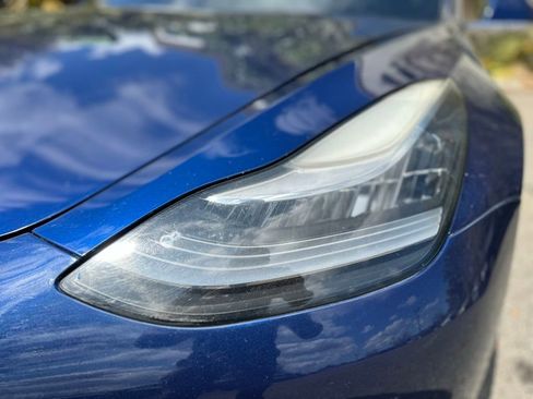 Used 2020 Tesla Model 3 Standard Range RWD image 5
