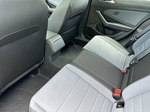 New 2026 Volkswagen Jetta SE FWD image 11