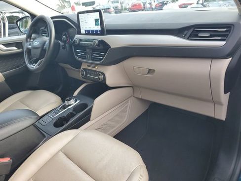 Used 2020 Ford Escape SEL image 11