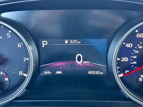 Certified 2024 Kia Carnival LX image 41