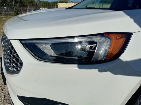 Certified 2023 Ford Edge SEL image 36