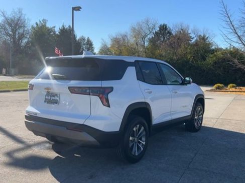 New 2026 Chevrolet Equinox LT image 8