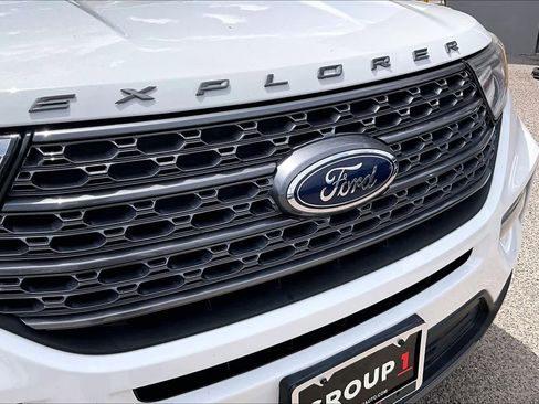 Certified 2021 Ford Explorer XLT w/ Equipment Group 202A image 28