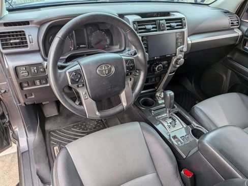 Used 2022 Toyota 4Runner SR5 Premium image 10