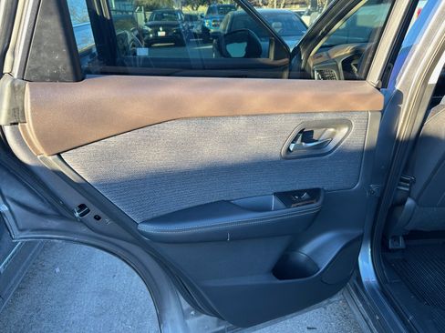 Used 2021 Nissan Rogue SV image 23