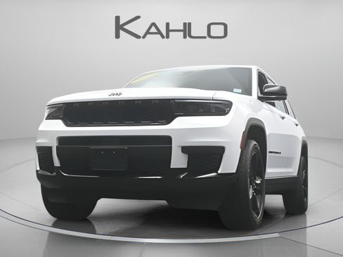 Used 2023 Jeep Grand Cherokee L Laredo AWD/4WD image 32