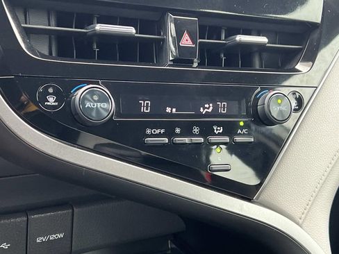 Used 2023 Toyota Camry LE image 19