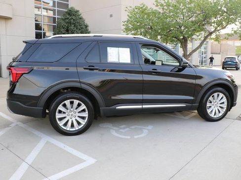Used 2025 Ford Explorer Platinum w/ LUX Leather Package AWD/4WD image 7