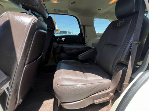 Used 2012 Cadillac Escalade Platinum AWD/4WD image 23