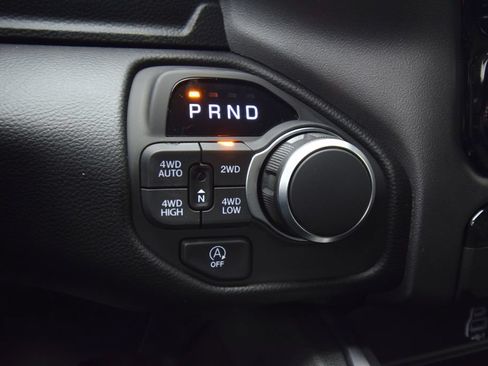 New 2026 RAM 1500 4x4 Crew Cab image 23