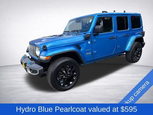 Used 2024 Jeep Wrangler Unlimited Sahara AWD/4WD image 3
