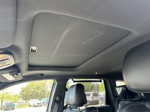 Used 2018 Jeep Grand Cherokee Limited w/ Trailer Tow Group IV AWD/4WD image 8