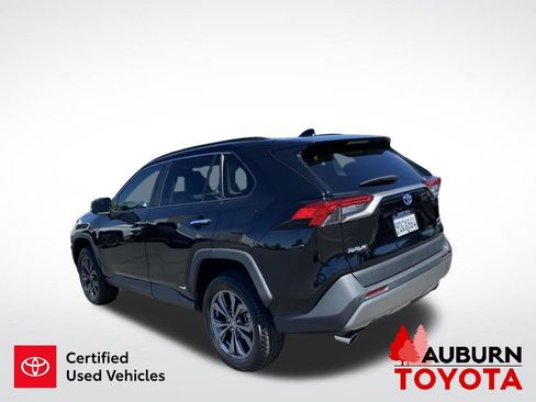 Certified 2022 Toyota RAV4 Limited AWD/4WD image 6