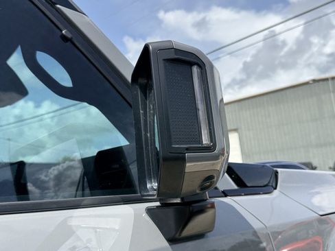 Used 2024 Lexus GX 550 w/ Accessory Package (31) AWD/4WD image 6
