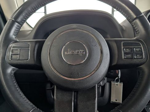 Used 2017 Jeep Patriot High Altitude image 17