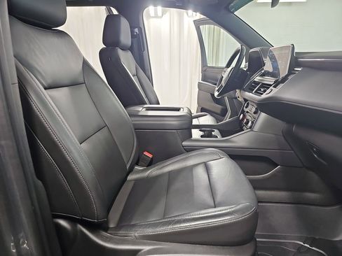 Used 2021 Chevrolet Tahoe LT w/ LT Signature Package image 13