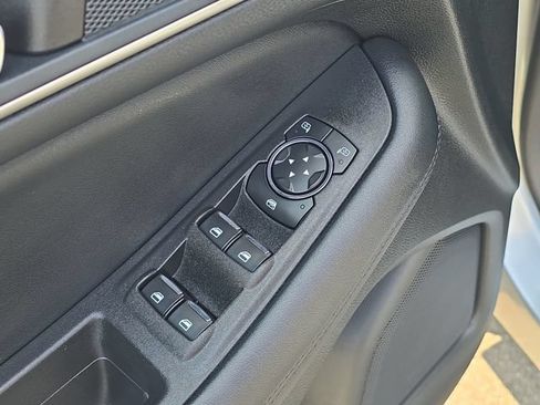 Certified 2024 Ford Edge SEL w/ Convenience Package AWD/4WD image 10