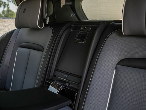 New 2025 Rolls-Royce Cullinan image 7