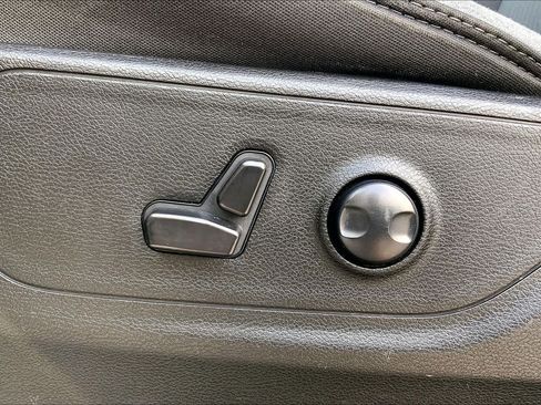 Used 2023 RAM 1500 Big Horn AWD/4WD image 35