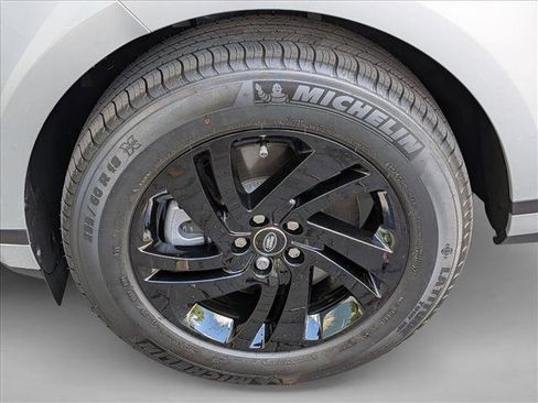 New 2026 Land Rover Range Rover Evoque S image 9