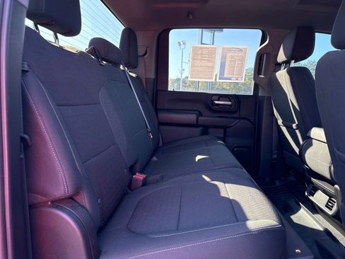 Used 2022 Chevrolet Silverado 2500 Custom w/ Custom Value Package image 13